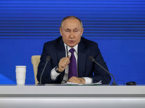 Putin: Rusija i Ukrajina moraju same postići dogovor o miru