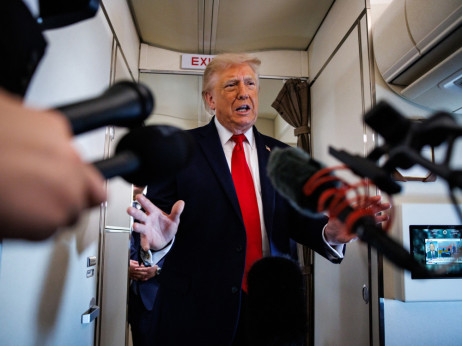 Trump: 'Iran bomo znova močno udarili'
