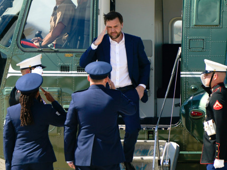 JD Vance stigao u Švajcarsku, počinju pregovori SAD i Irana