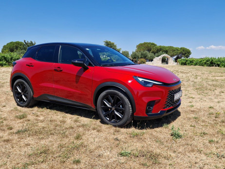 Vozili smo Lexus LBX: Mali SUV s velikom dozom luksuza