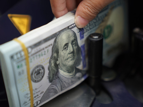 Dolar pred najboljim mjesecom od juna, inflacija ponovo u fokusu Feda