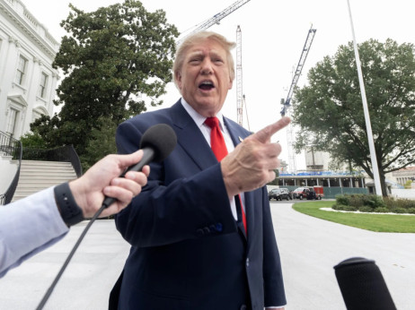 Trump smatra da Ukrajina treba novog lidera za pregovore s Putinom