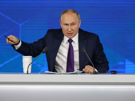 EU ponovo podijeljena oko razgovora s Putinom
